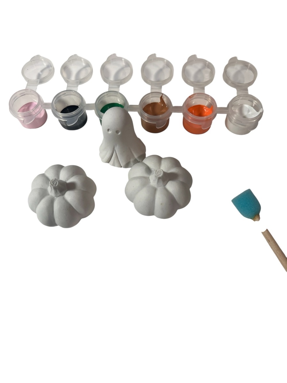 Fall activity for kids. 3 pieces to paint. Fun decorations. Great for kids all - Picture 5 of 16